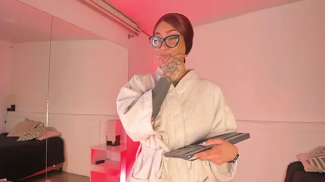 maya1_ Chat XXX live