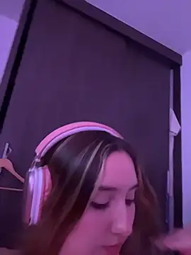 MoraInFire Adlı Modelin Canlı XXX Sohbeti