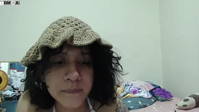 Chatroom XXX en direct de AlinaWoolf_