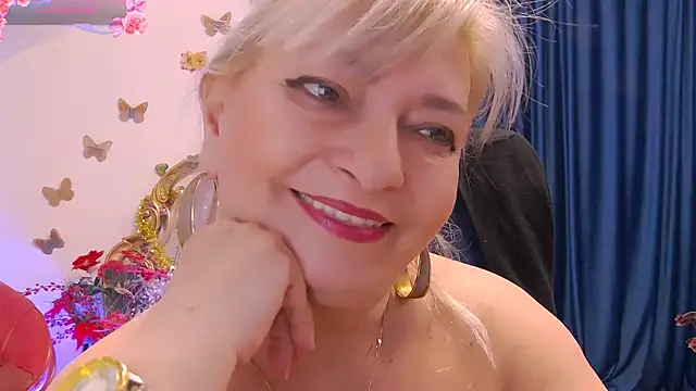 HypnotikCate Adlı Modelin Canlı XXX Sohbeti