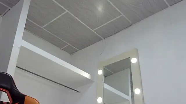 EvaTiffany: απευθείας συνομιλία ΧΧΧ