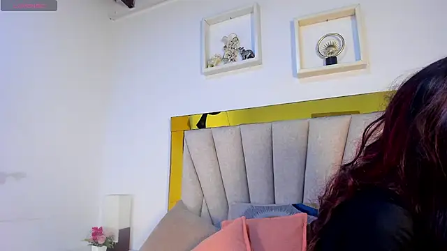 vahiolet_fuentes Adlı Modelin Canlı XXX Sohbeti