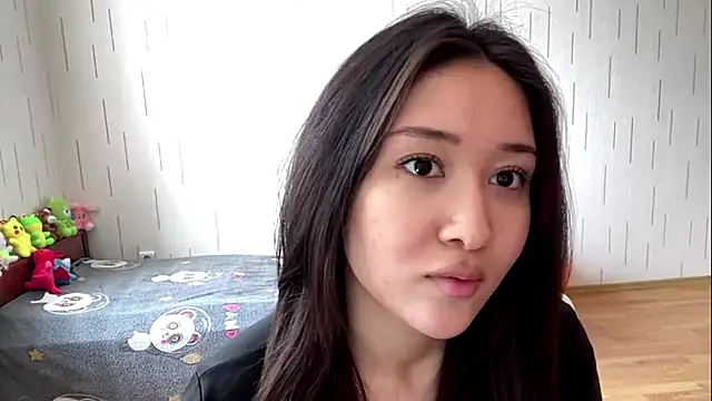 YourMiIa live XXX chat