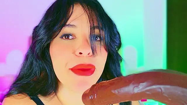 CharlootteEvans' Live XXX Chat