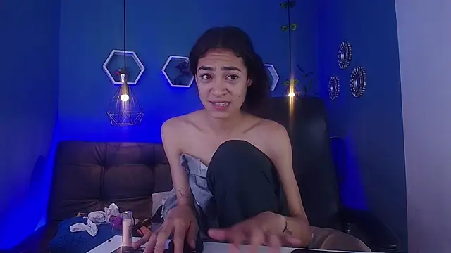 Aurora_ath Chat XXX in diretta