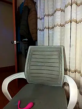 دردشة FallsForHerSmile الجنسية المباشرة