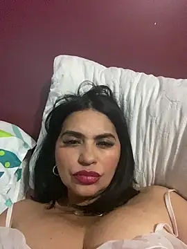 Онлайн чат XXX paolagomez_