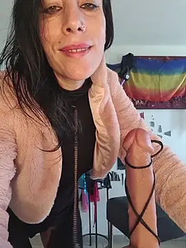 Онлайн чат XXX freyamoret