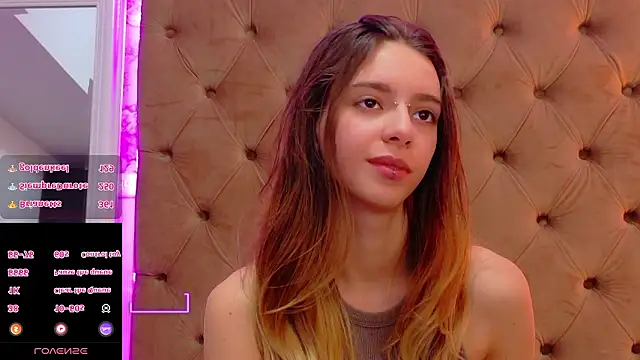 CoraVex's Live XXX Chat