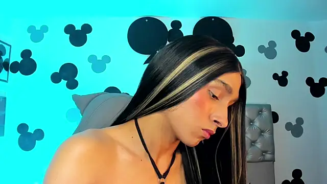 Show webcam de AdharaSkinny_