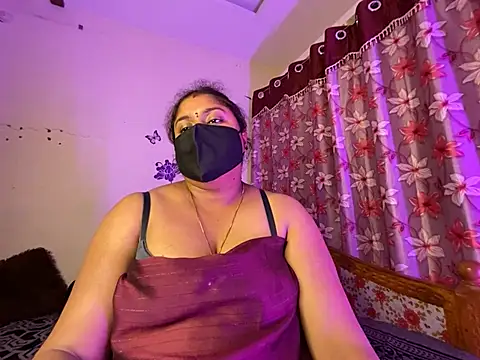 LouleyRanii: вебкам-шоу