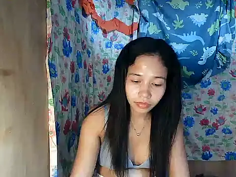 PinaySkinnyGirl Adlı Modelin Canlı XXX Sohbeti