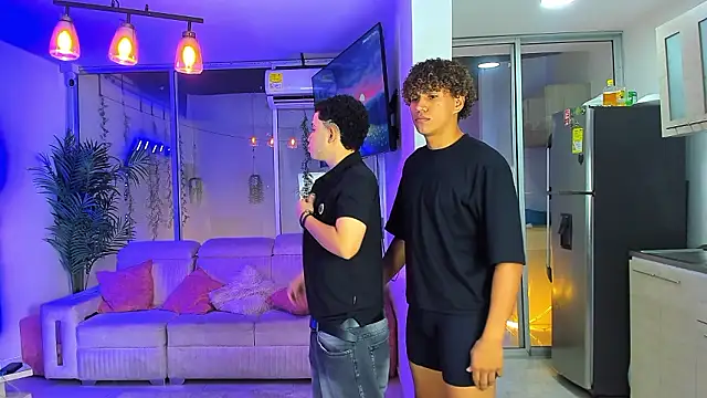 Houseofwarrios Chat XXX live