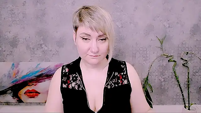 Djullia's Live XXX Chat