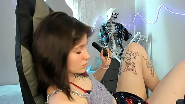 Elastikisss Live XXX Chat