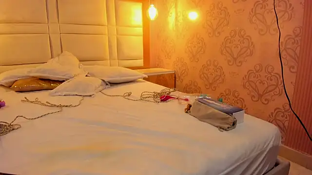 แชท XXX สดของ Kendall_curves