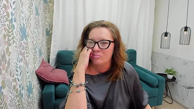 LeaPureのライブXXXチャット