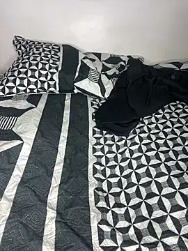 hot-valery: διαδικτυακό σόου στην κάμερα