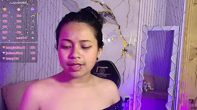 Maile_Tay Live XXX-Chat