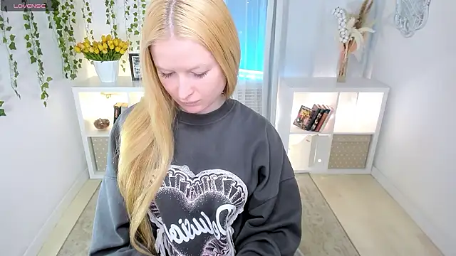 Онлайн чат XXX Laly_Peach