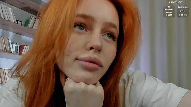 Phoenix_Margo Show in webcam