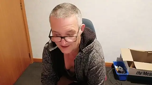 daddy_man 在線直播表演