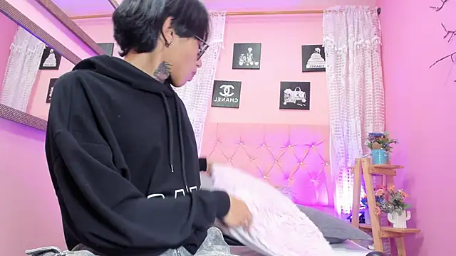 Pertunjukan Kamera Web Liam_evvan