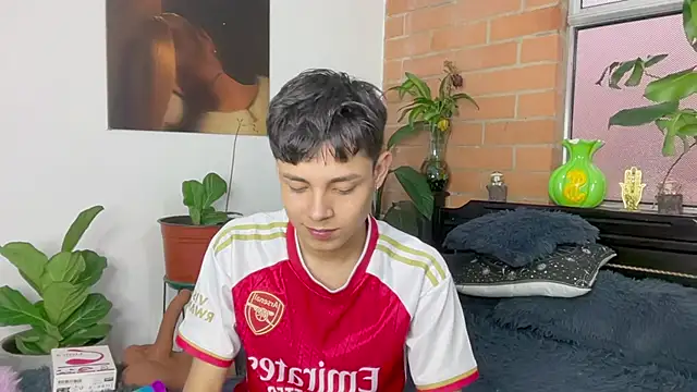 Andy_Belier23's Live XXX Chat