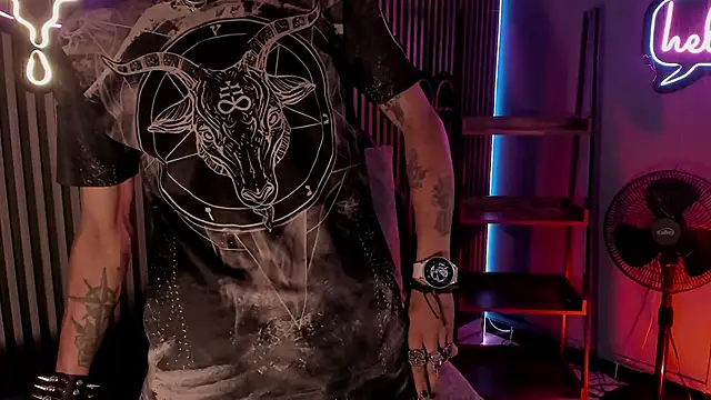 Maximoking26 Adlı Modelin Canlı XXX Sohbeti