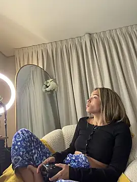 Irina_Grant Adlı Modelin Canlı XXX Sohbeti