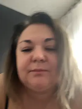 MikyVesela Live XXX-Chat