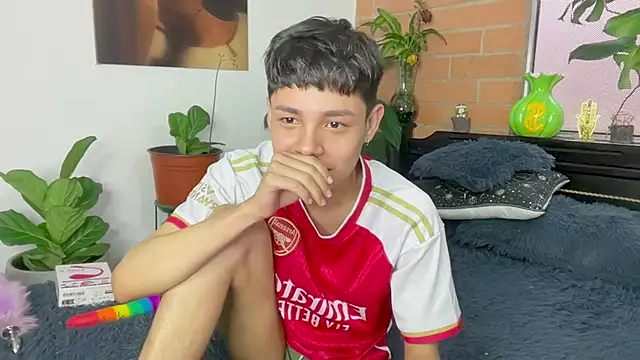 دردشة Andy_Belier23 الجنسية المباشرة