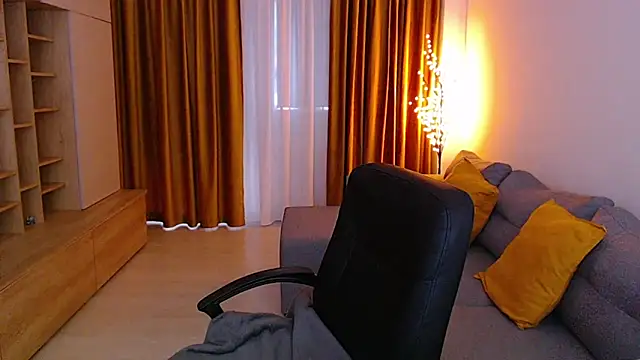 XXX chat uživo modela _Mia_Adams