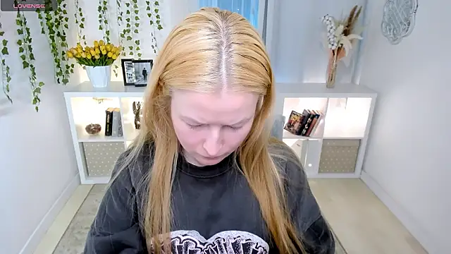 دردشة Laly_Peach الجنسية المباشرة