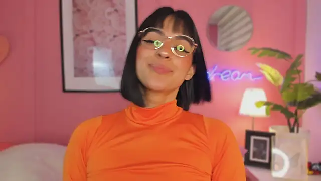 دردشة SoySaraa الجنسية المباشرة