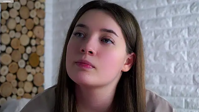 LowOncomingのライブXXXチャット