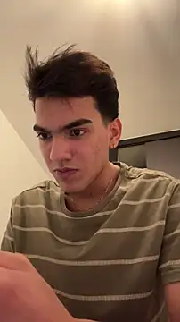 snakeeboy's Live XXX Chat