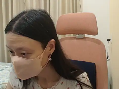 Lil-CherriesのライブXXXチャット