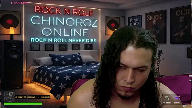 chino_roz Show in webcam