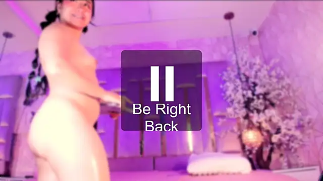 แชท XXX สดของ Naomistart