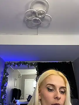 SelenaDaze: онлайн-секс-чат