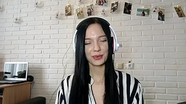 Chatroom XXX en direct de VanettaHartong