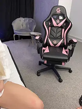 SelenaDaze Chat XXX in diretta