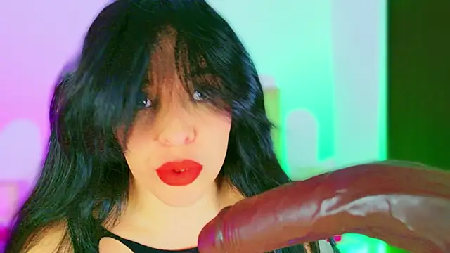 Chat XXX en directo de CharlootteEvans