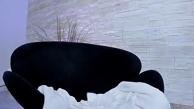 Ivorym00n Adlı Modelin Canlı XXX Sohbeti