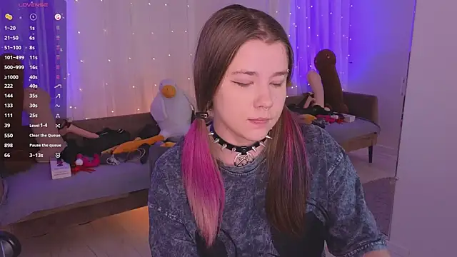 Mira_Falls Chat XXX live