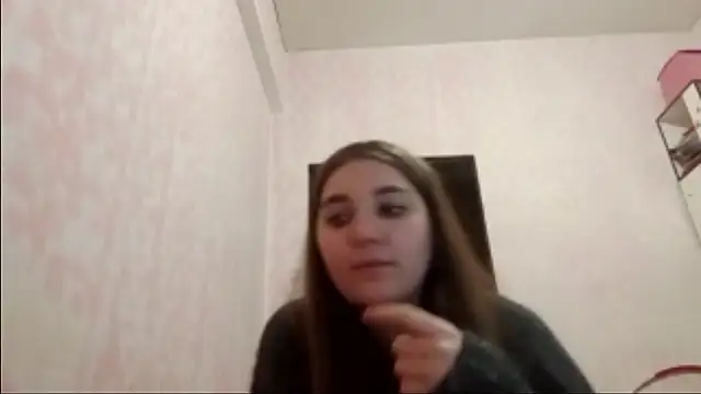 JanineThielman Adlı Modelin Canlı XXX Sohbeti