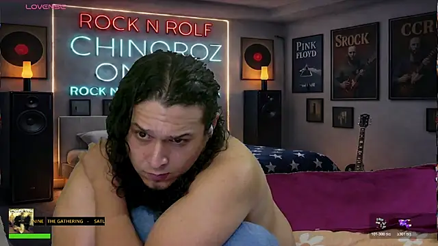 chino_roz Show in webcam