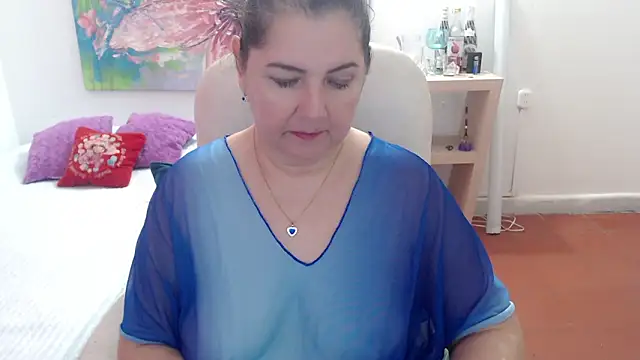 leonela_69 即時 XXX 聊天