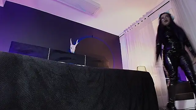 دردشة _Jade_16 الجنسية المباشرة